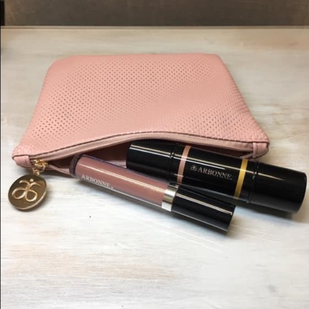 ✨ Arbonne Off The Grid Kit ✨